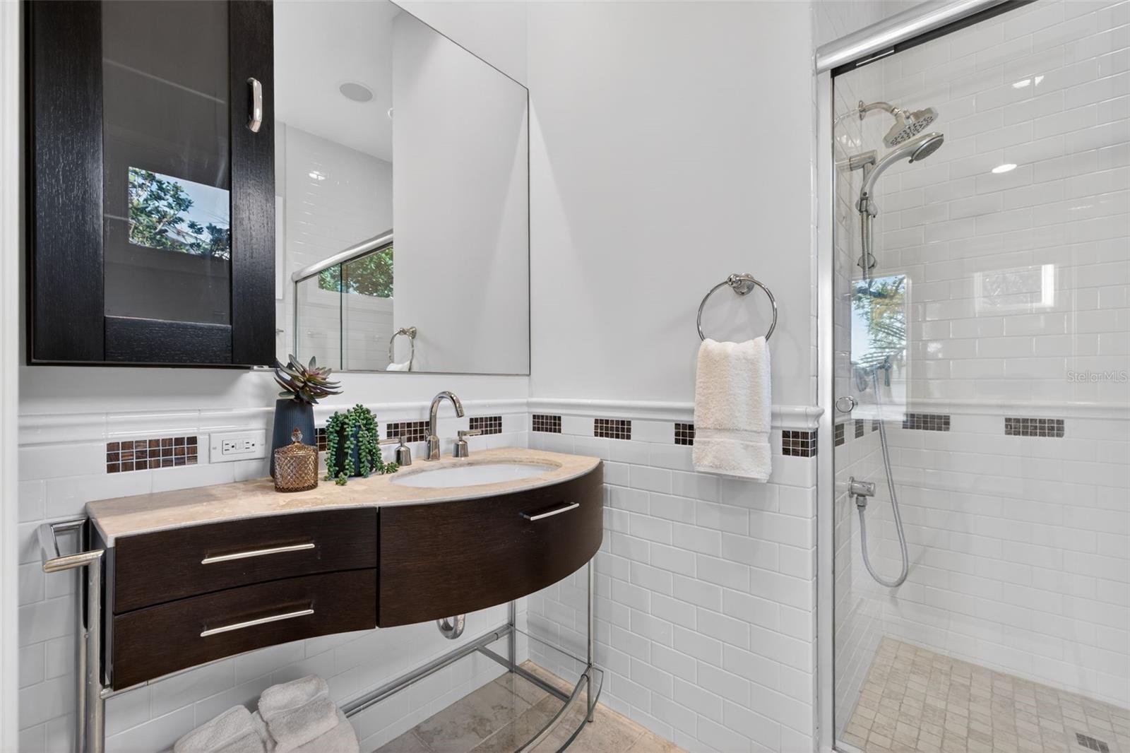 2279 MERMAID PT NE, ST PETERSBURG, FL, 33703