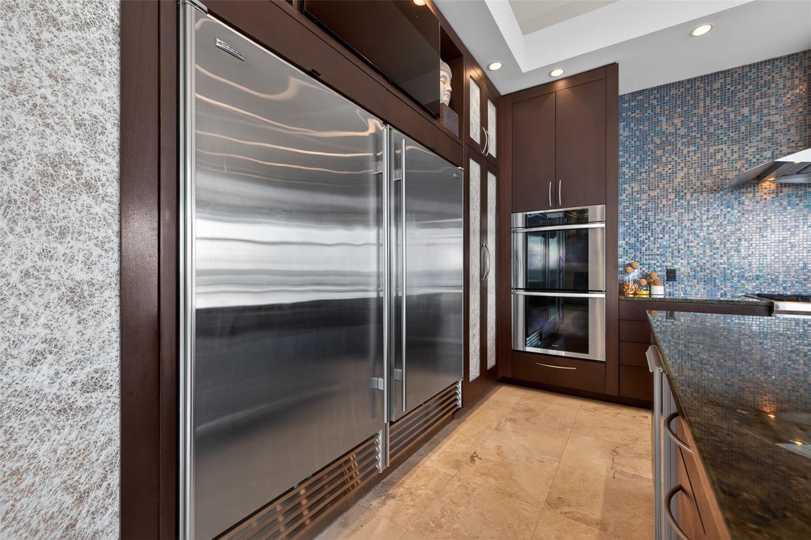 2279 MERMAID PT NE, ST PETERSBURG, FL, 33703