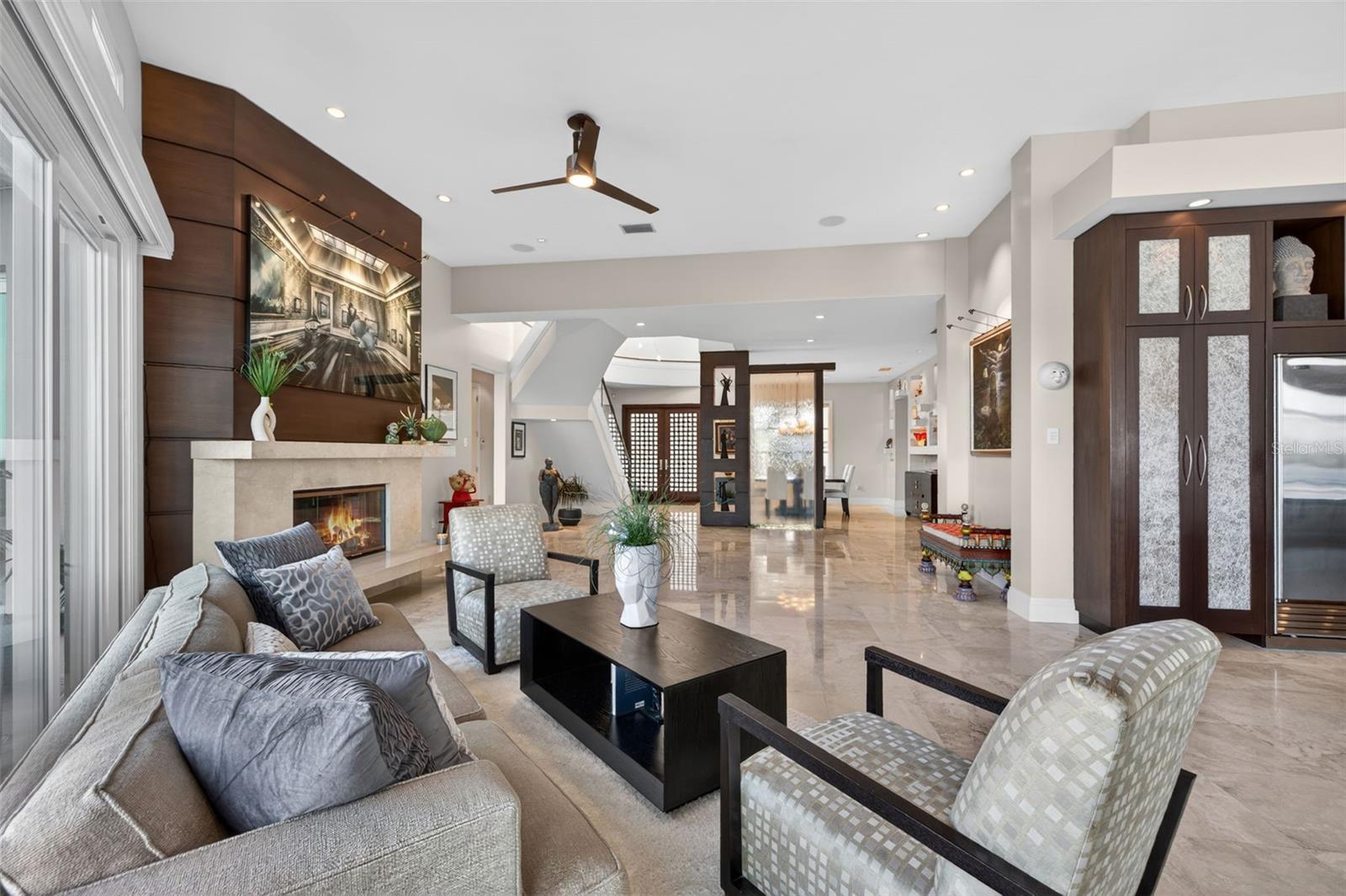 2279 MERMAID PT NE, ST PETERSBURG, FL, 33703