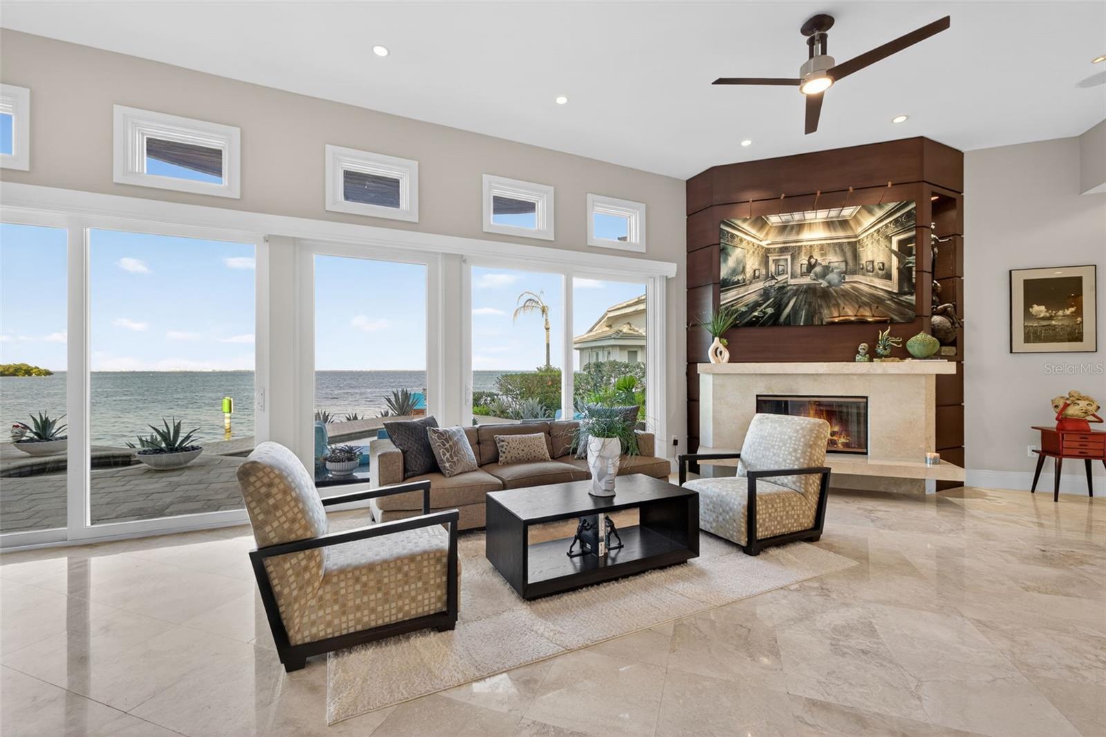 2279 MERMAID PT NE, ST PETERSBURG, FL, 33703