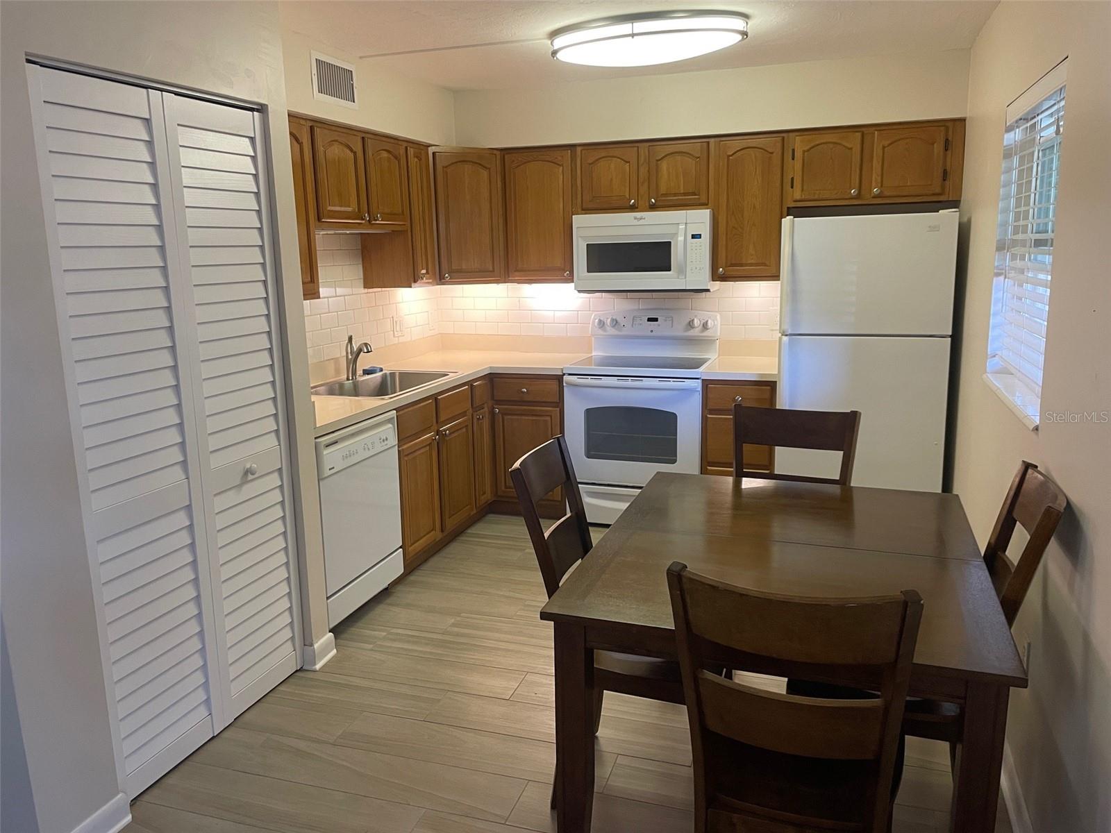 370 BASE AVE E #107, VENICE, FL, 34285