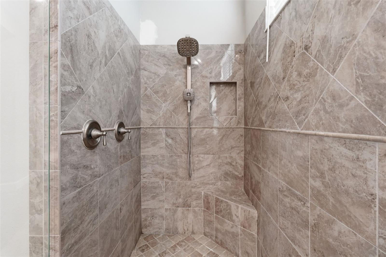 1501 AMARONE PL, LUTZ, FL, 33548