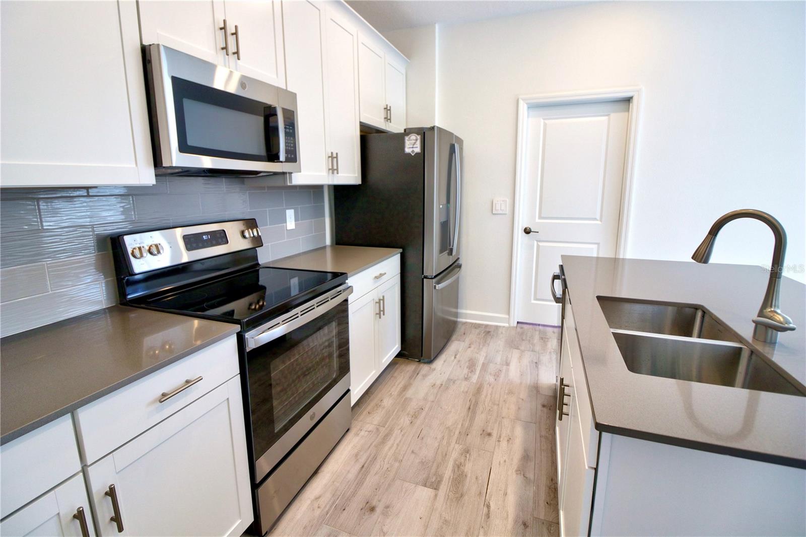11425 LISTENING DR, ORLANDO, FL, 32832