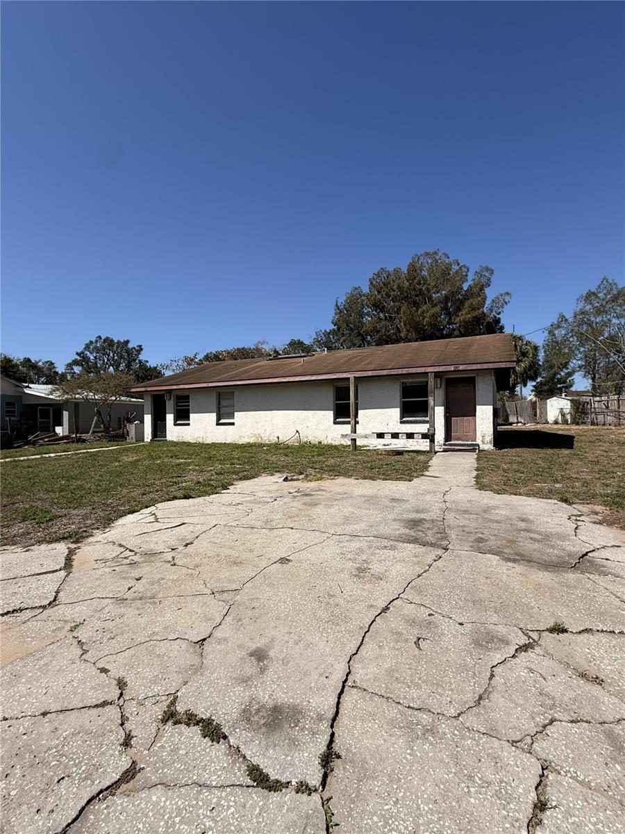 136 MYRTLE AVE, LAKE WALES, FL, 33898