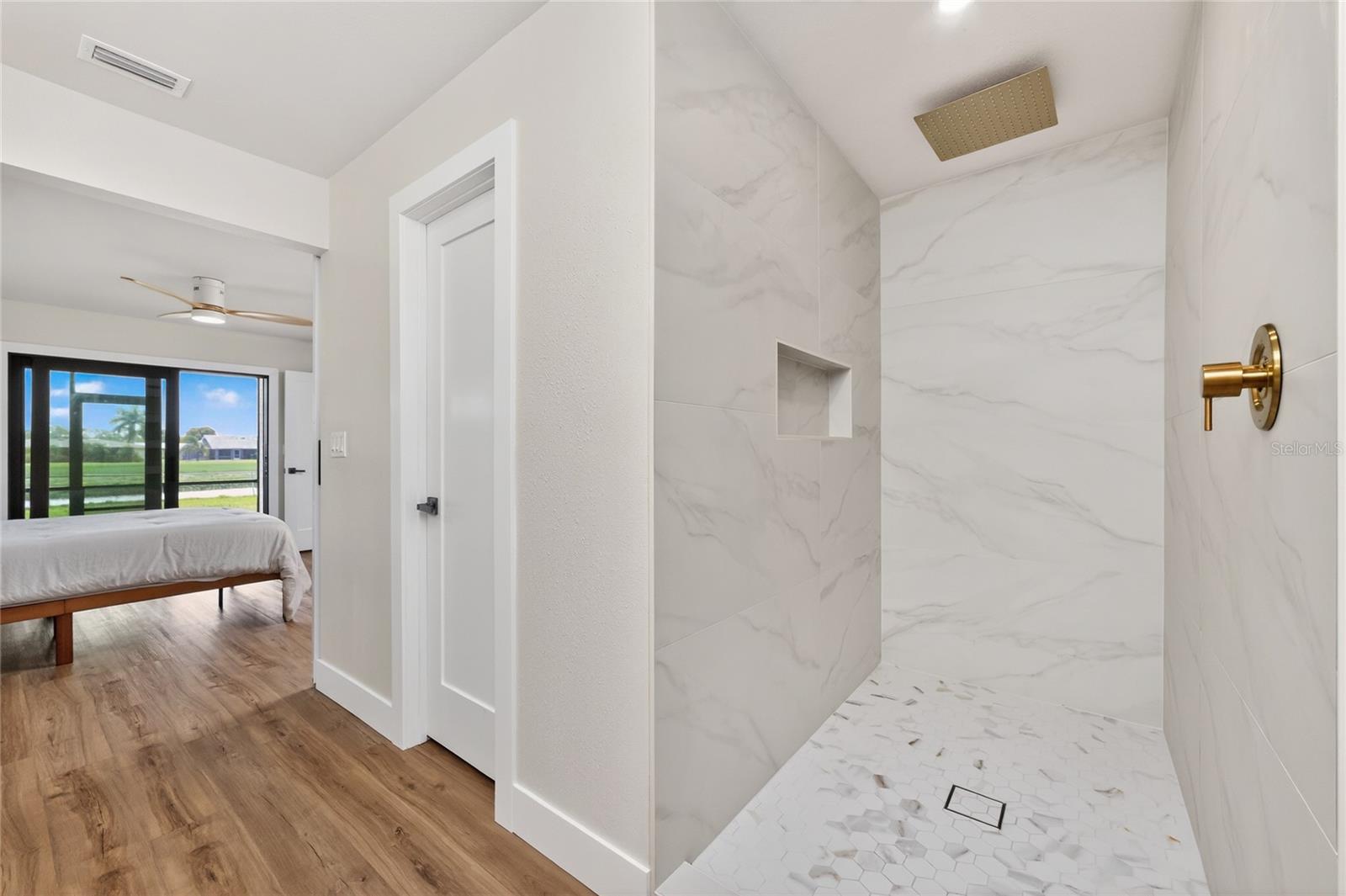 9 OAKLAND HILLS CT, ROTONDA WEST, FL, 33947