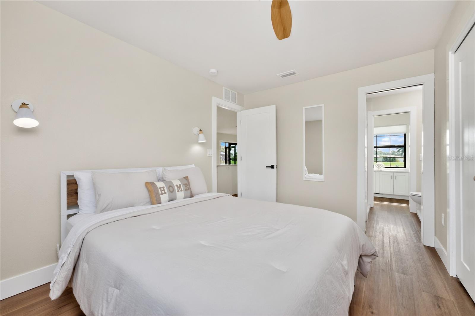 9 OAKLAND HILLS CT, ROTONDA WEST, FL, 33947
