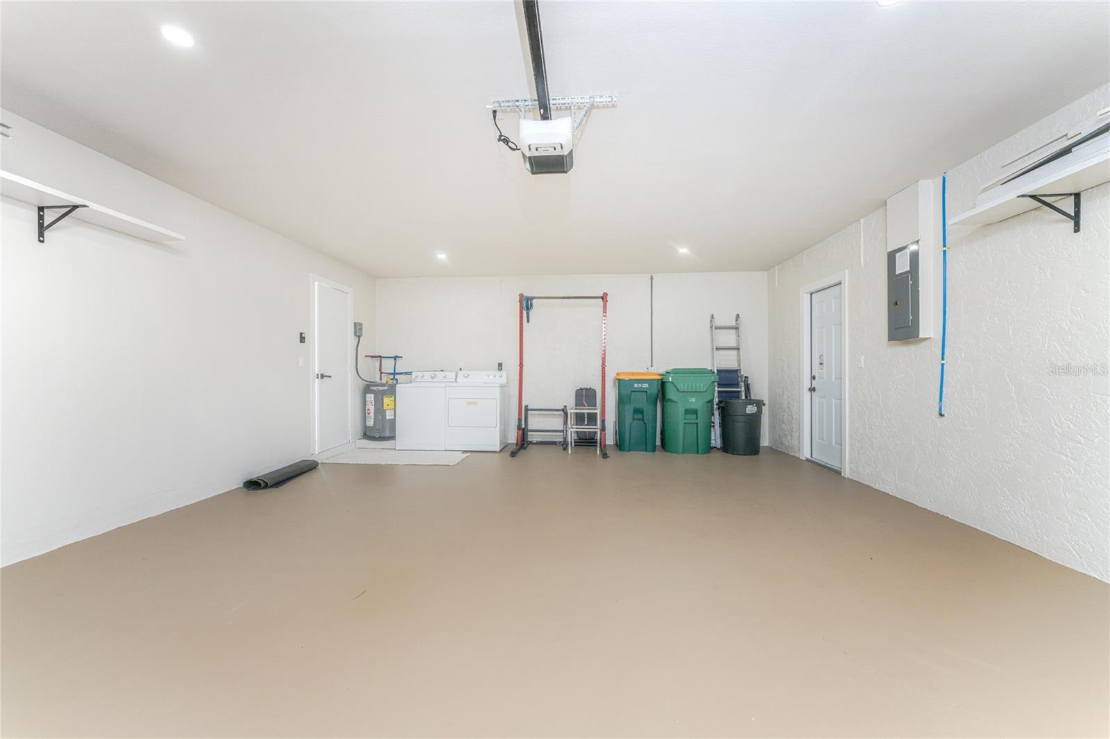 9 OAKLAND HILLS CT, ROTONDA WEST, FL, 33947