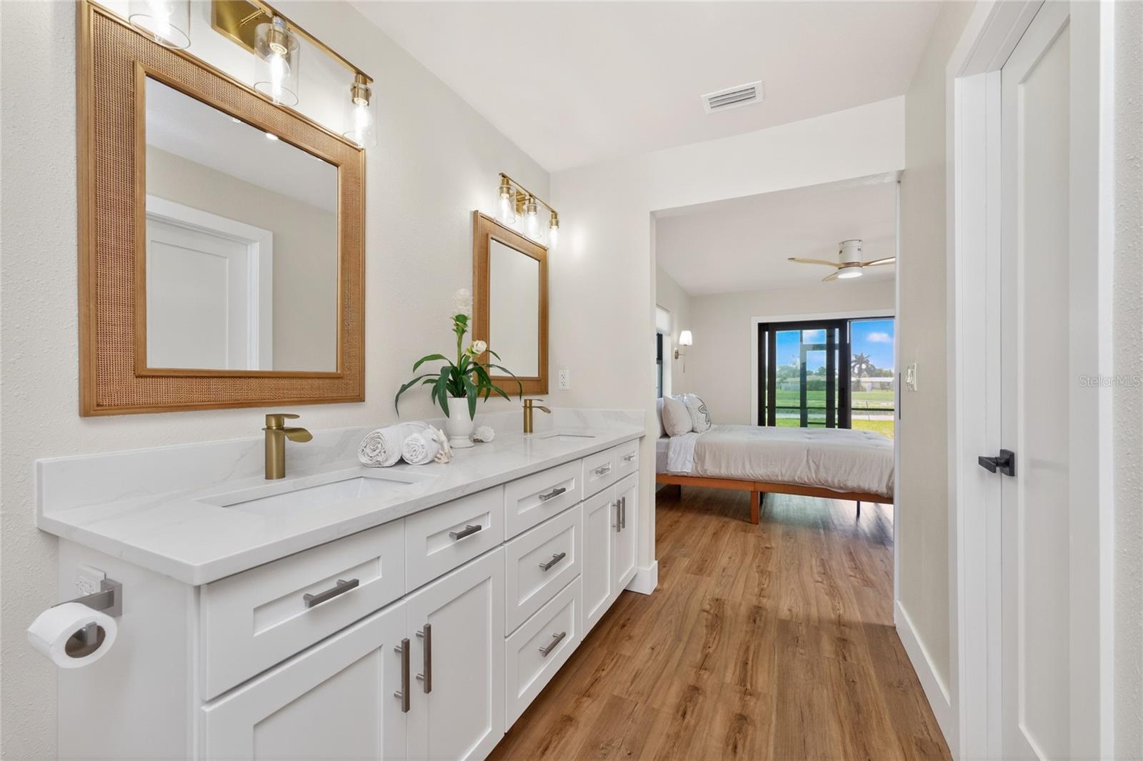 9 OAKLAND HILLS CT, ROTONDA WEST, FL, 33947