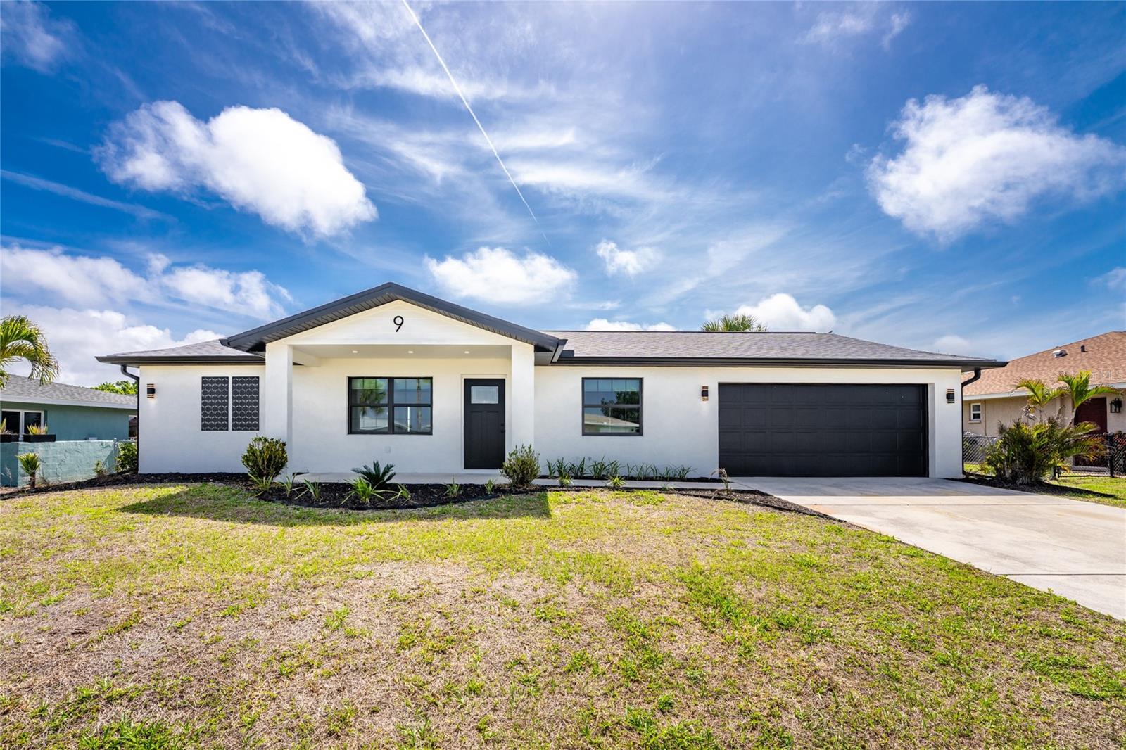 9 OAKLAND HILLS CT, ROTONDA WEST, FL, 33947