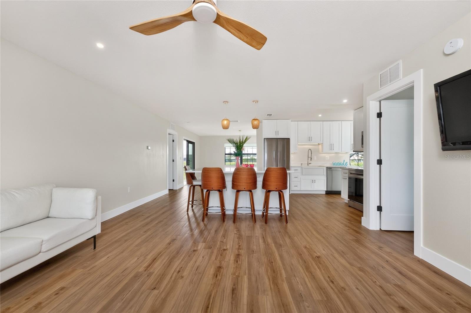 9 OAKLAND HILLS CT, ROTONDA WEST, FL, 33947