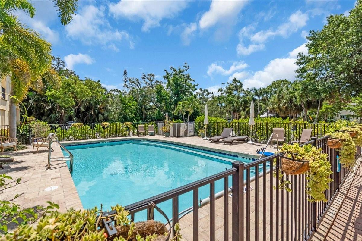 1685 LAUREL ST #4, SARASOTA, FL, 34236