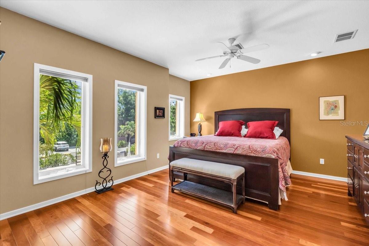 1685 LAUREL ST #4, SARASOTA, FL, 34236