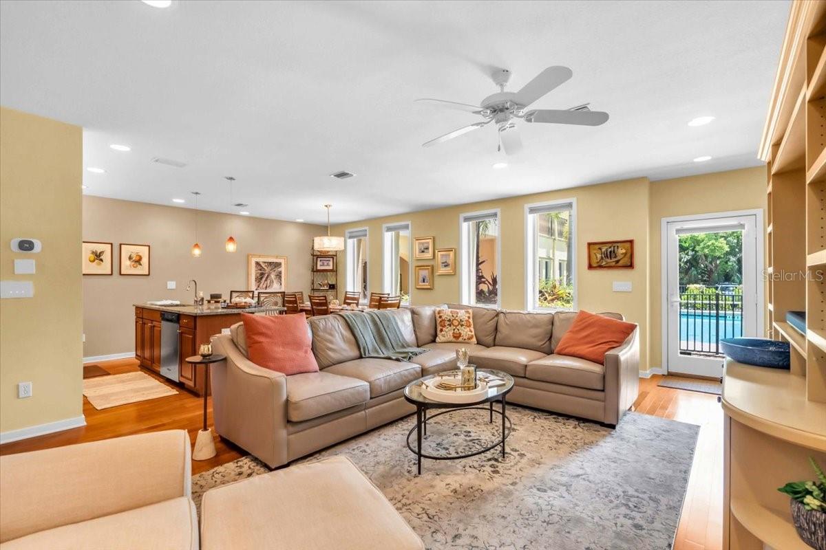1685 LAUREL ST #4, SARASOTA, FL, 34236