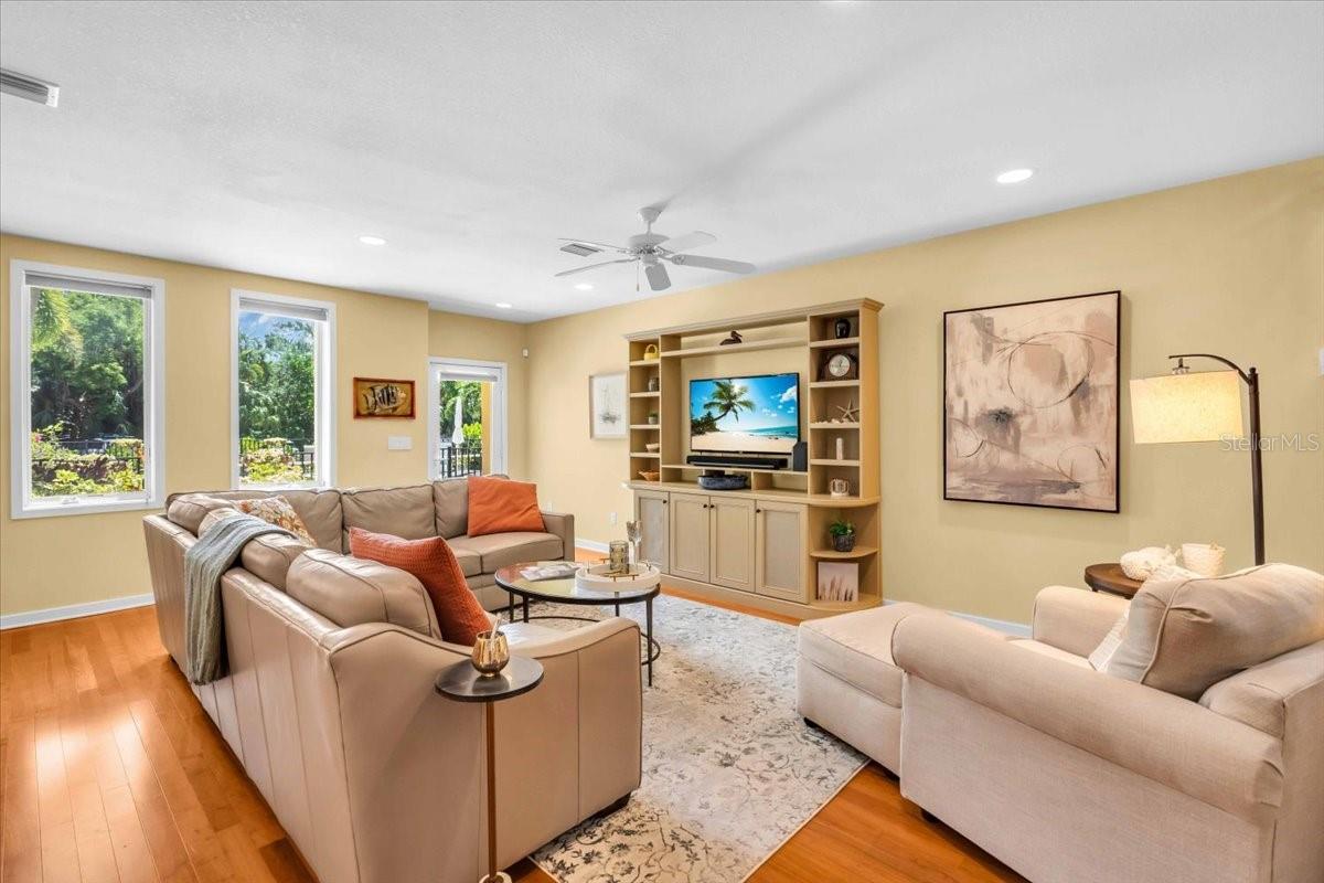 1685 LAUREL ST #4, SARASOTA, FL, 34236