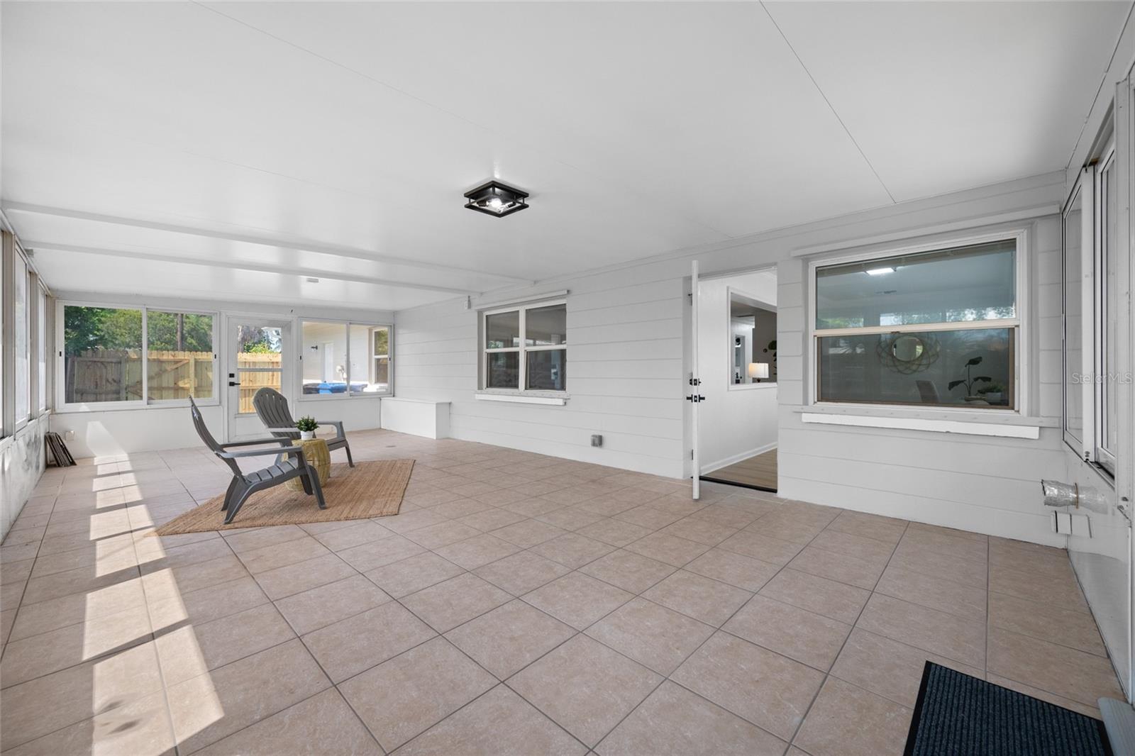 1100 81ST AVE N, ST PETERSBURG, FL, 33702