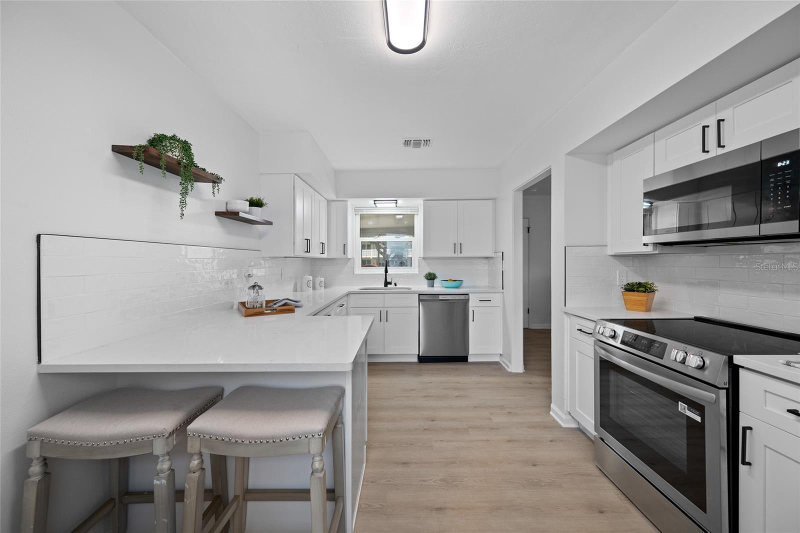 1100 81ST AVE N, ST PETERSBURG, FL, 33702