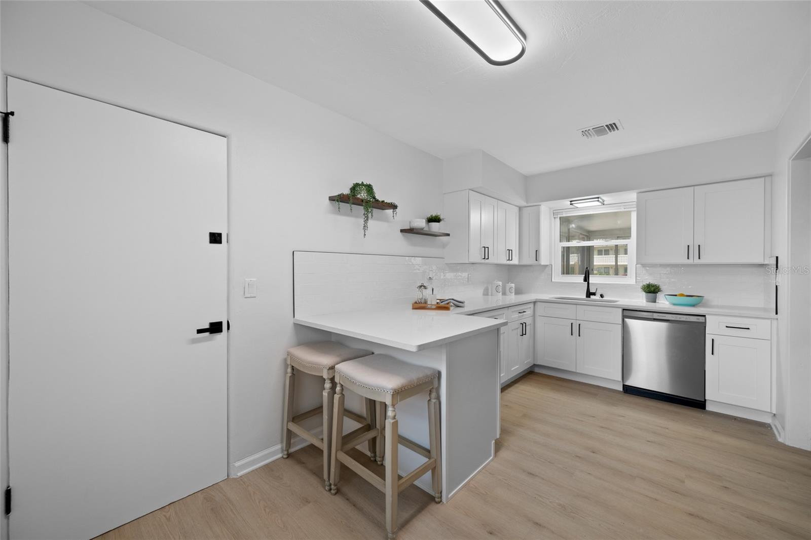 1100 81ST AVE N, ST PETERSBURG, FL, 33702