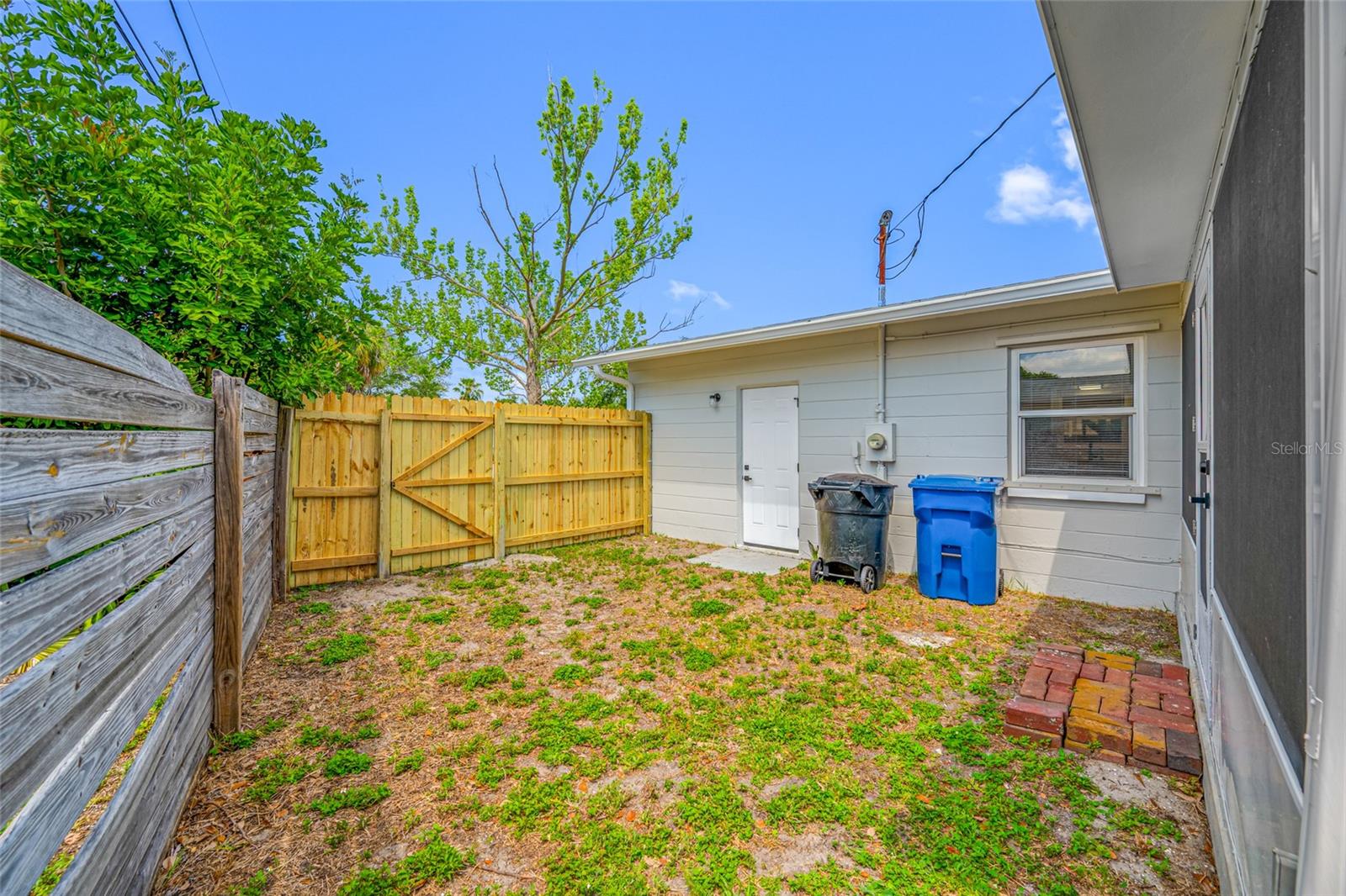 1100 81ST AVE N, ST PETERSBURG, FL, 33702