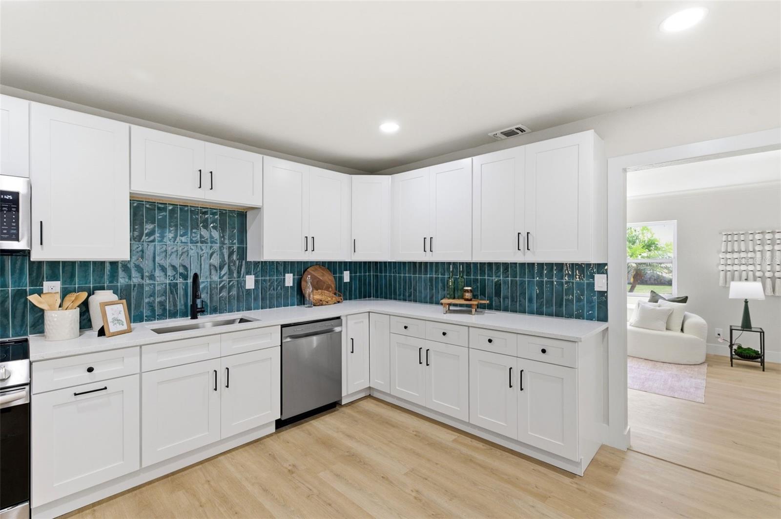 3593 BENSON AVE N, ST PETERSBURG, FL, 33713