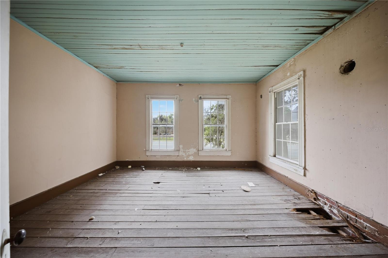 120 N MAIN ST, BUSHNELL, FL, 33513