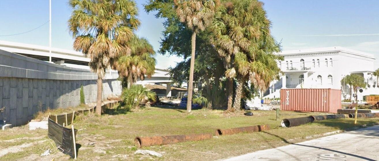 702 E ROSS AVE, TAMPA, FL, 33602