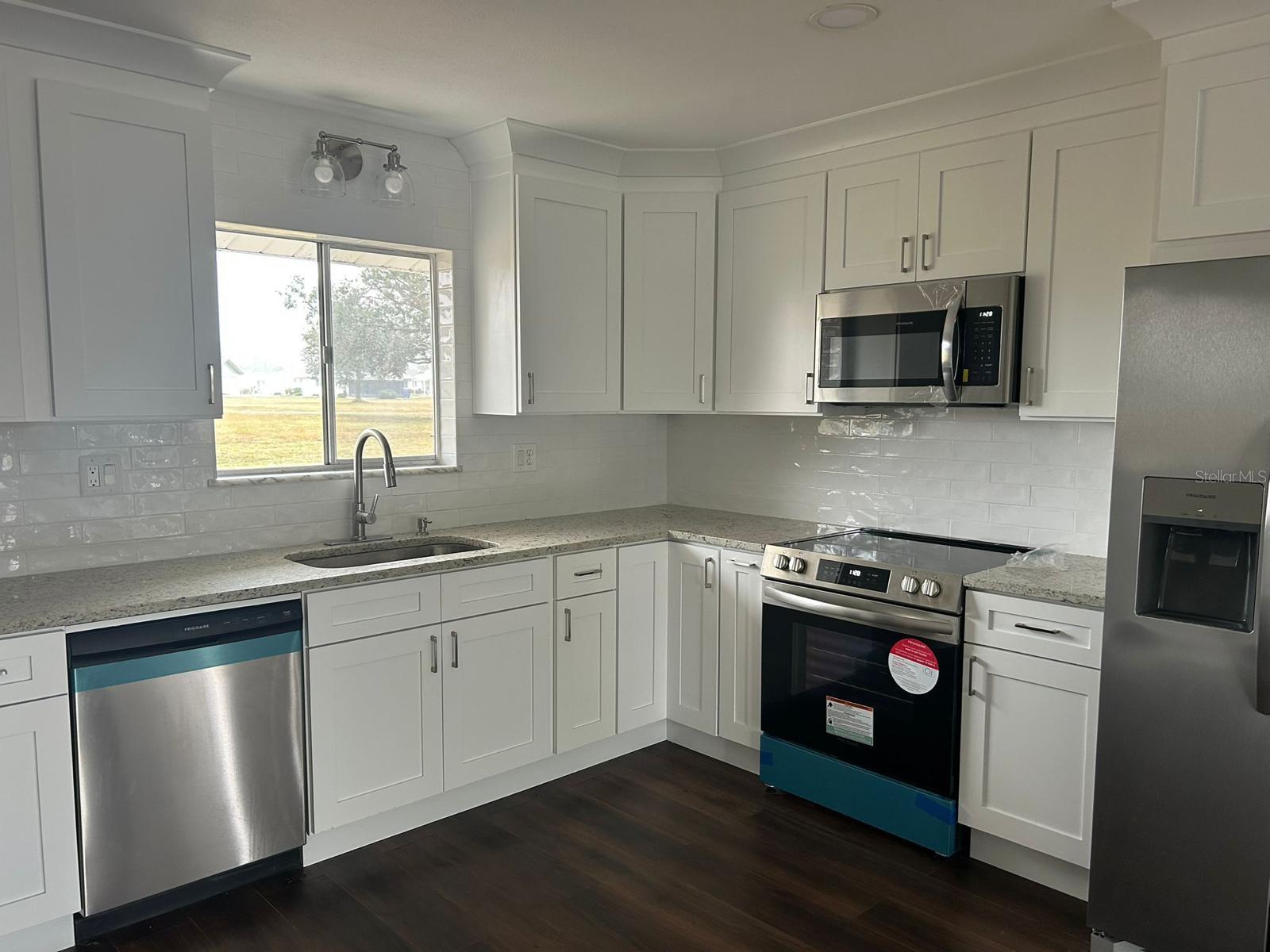 702 DESERT HILLS WAY, SUN CITY CENTER, FL, 33573