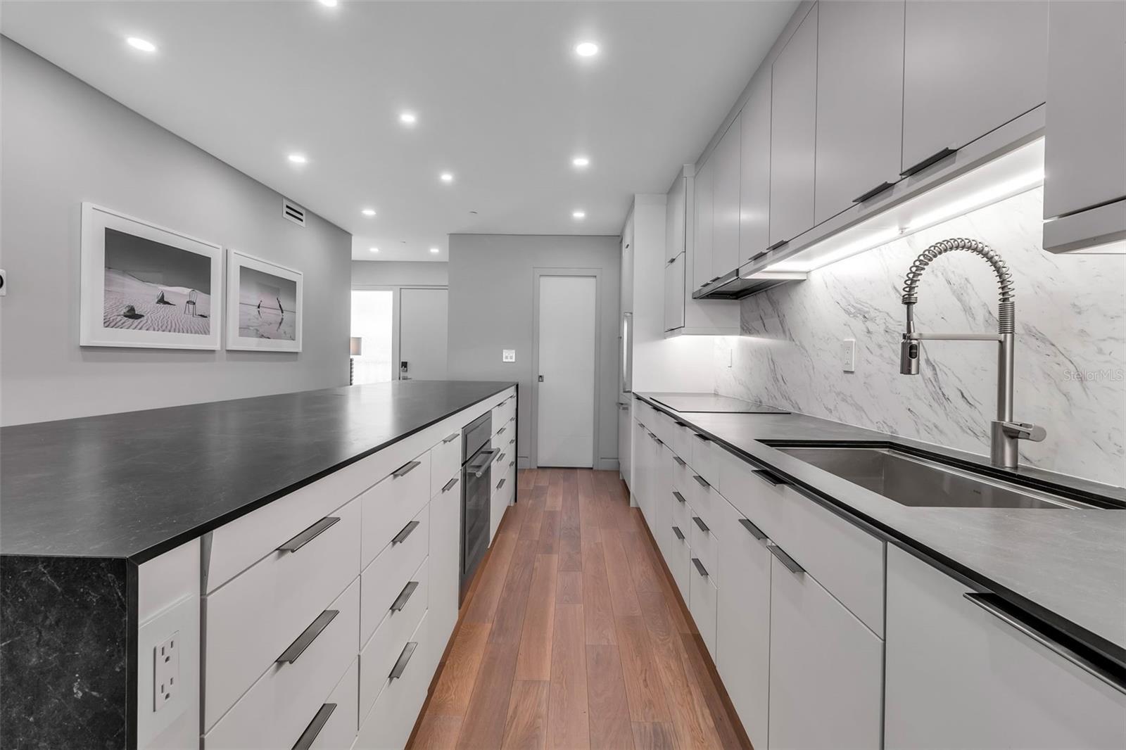 5740 MIDNIGHT PASS RD #403, SARASOTA, FL, 34242