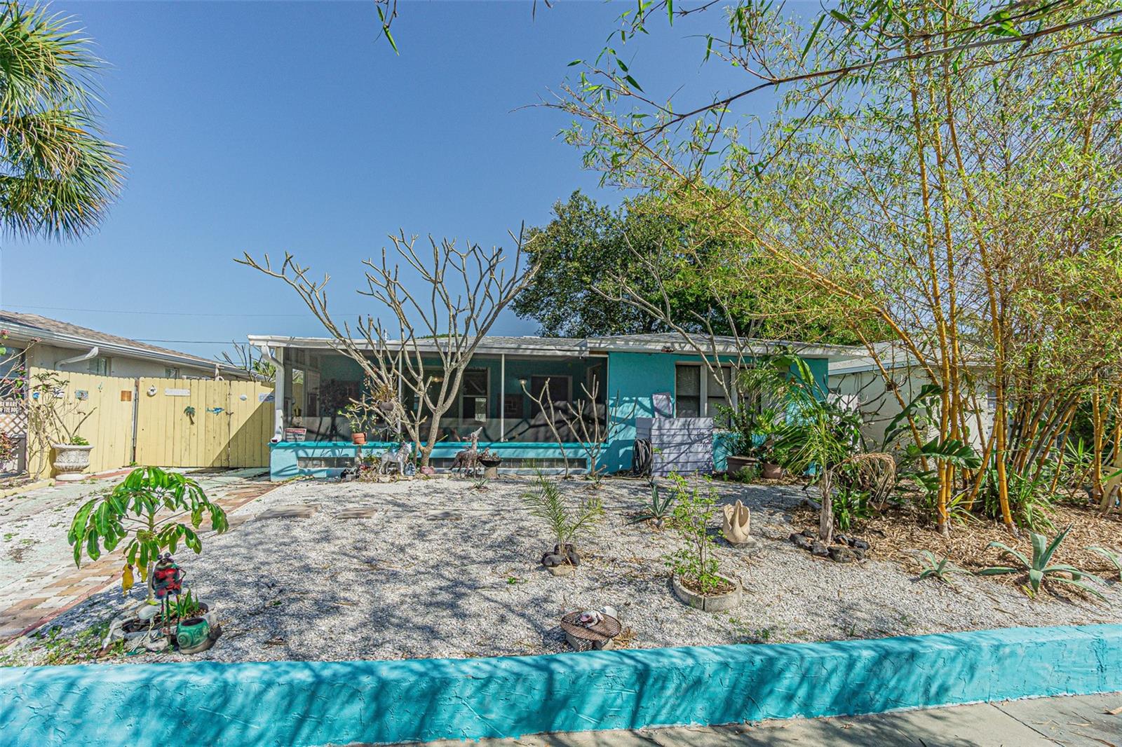 1024 APACHE TRL, CLEARWATER, FL, 33755