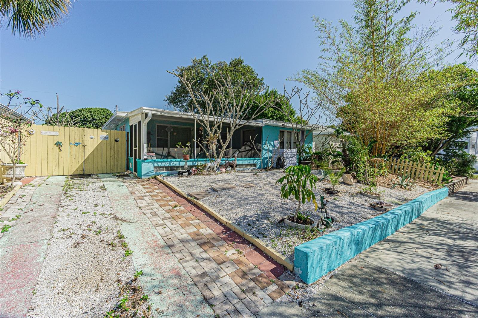 1024 APACHE TRL, CLEARWATER, FL, 33755