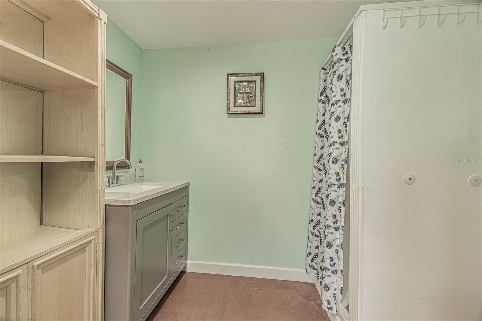 1024 APACHE TRL, CLEARWATER, FL, 33755
