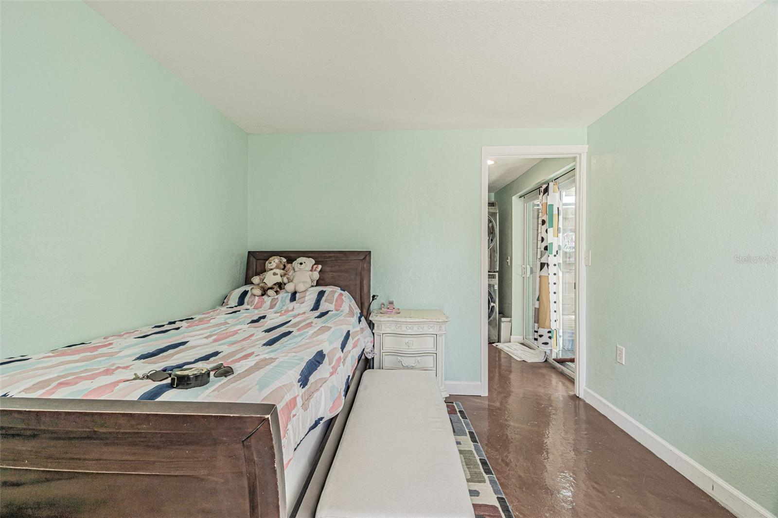 1024 APACHE TRL, CLEARWATER, FL, 33755