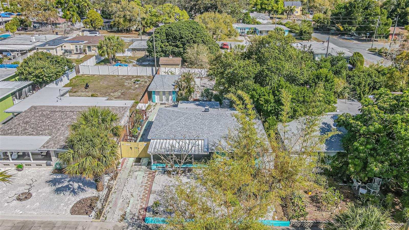 1024 APACHE TRL, CLEARWATER, FL, 33755