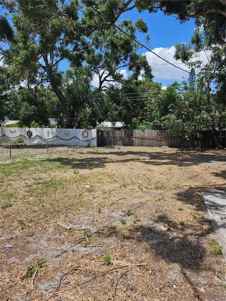 3825 49TH AVE N, ST PETERSBURG, FL, 33714