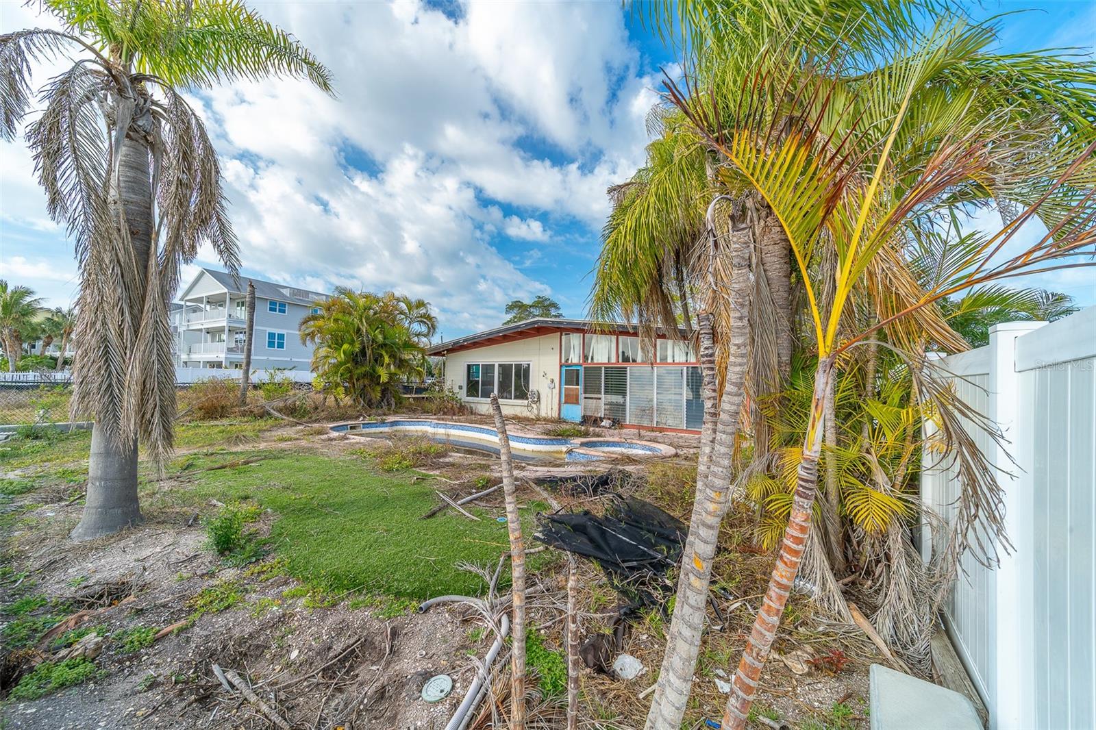 1217 BAY SHORE BLVD, INDIAN ROCKS BEACH, FL, 33785