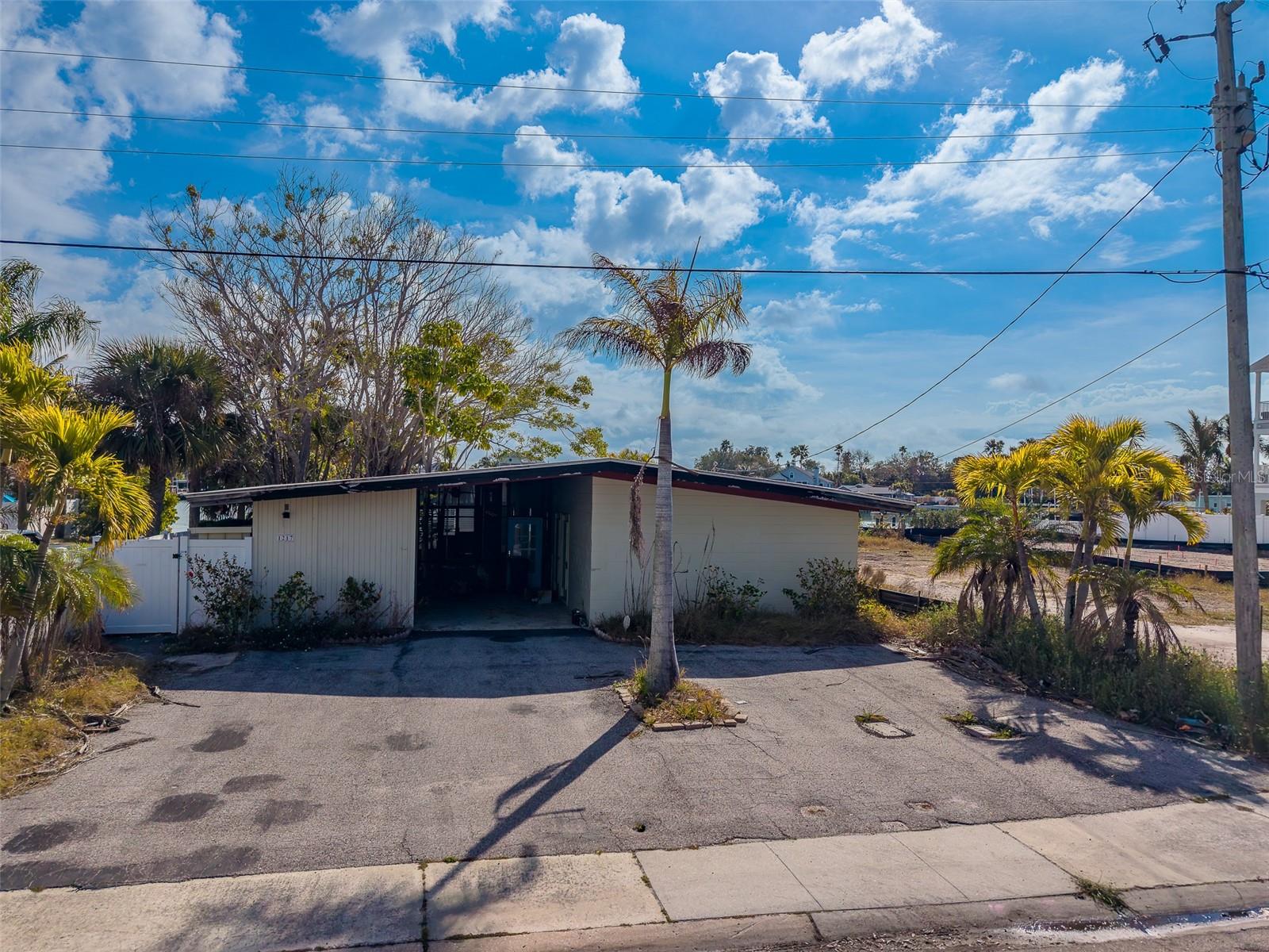 1217 BAY SHORE BLVD, INDIAN ROCKS BEACH, FL, 33785