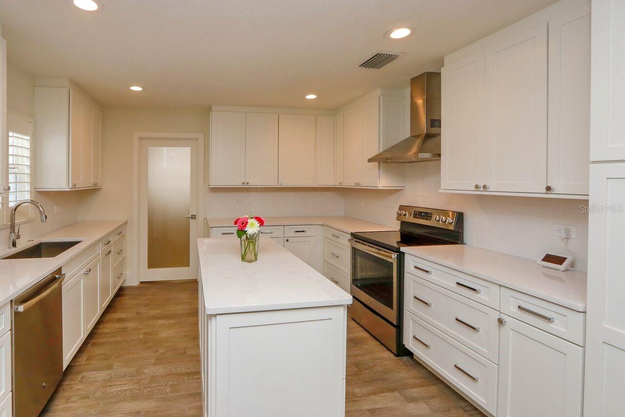 4307 W ROLAND ST, TAMPA, FL, 33609