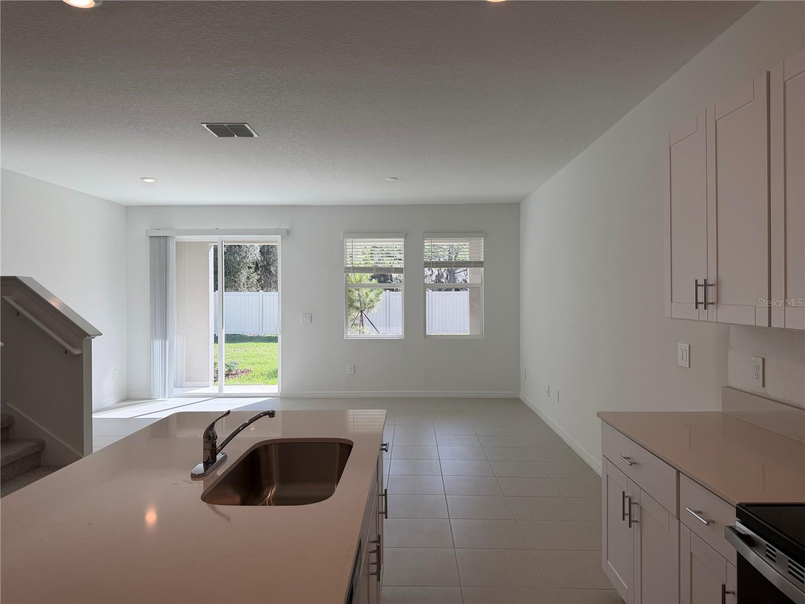 3332 LAPIS LAKE DR, ZEPHYRHILLS, FL, 33541