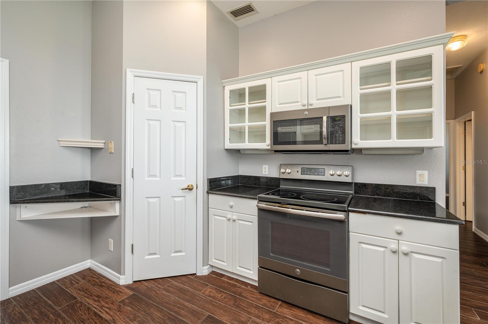 329 HAMILTON SHORES DR NE, WINTER HAVEN, FL, 33881