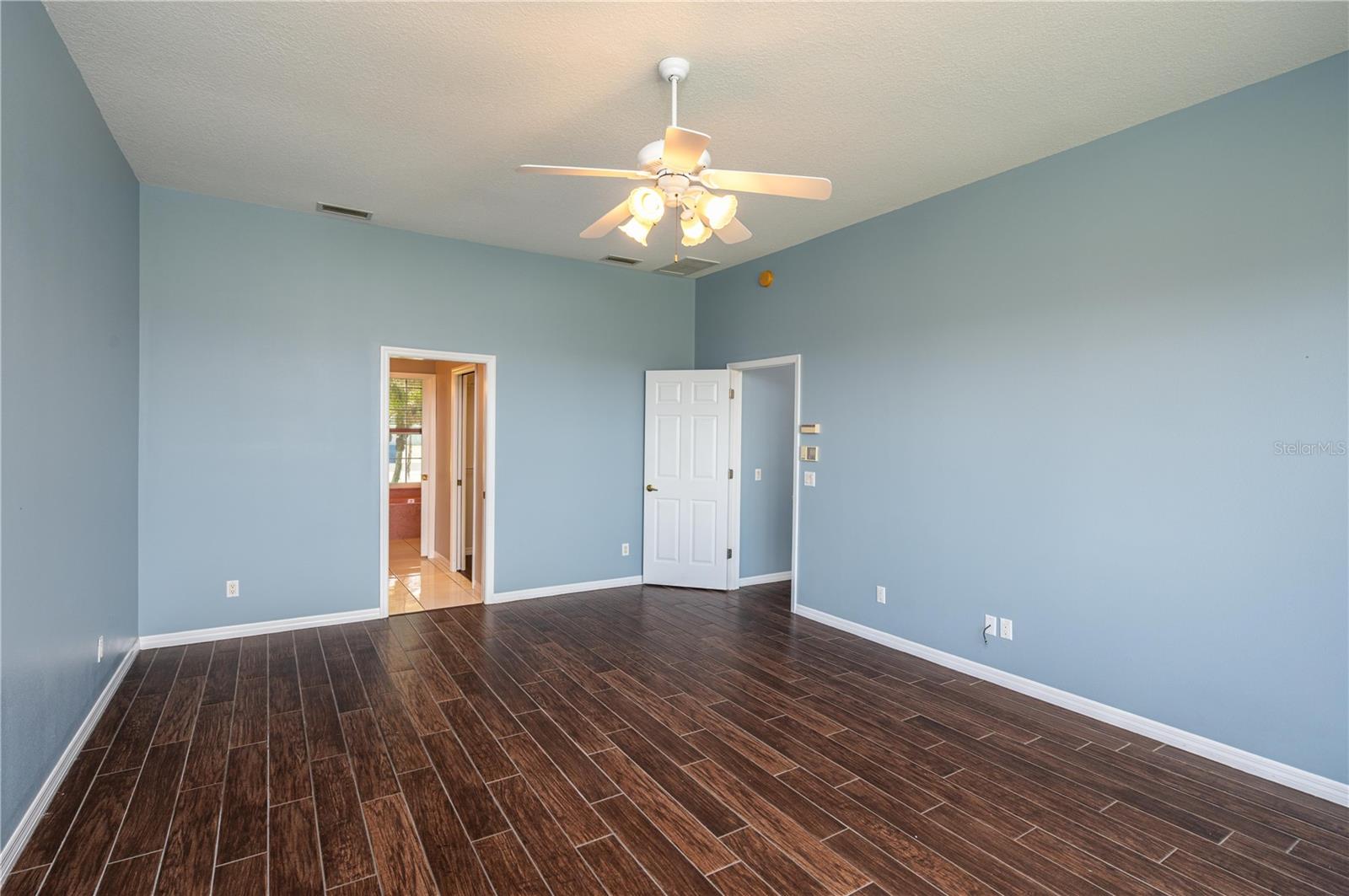 329 HAMILTON SHORES DR NE, WINTER HAVEN, FL, 33881