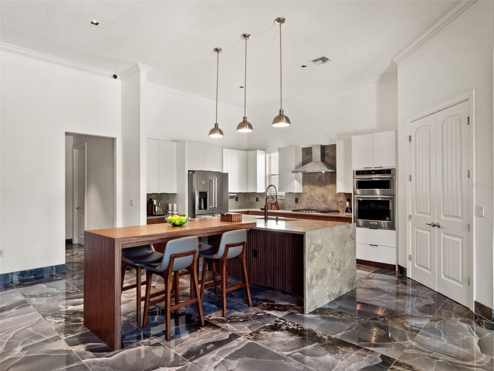 9225 HANGING VINE CT, ORLANDO, FL, 32836