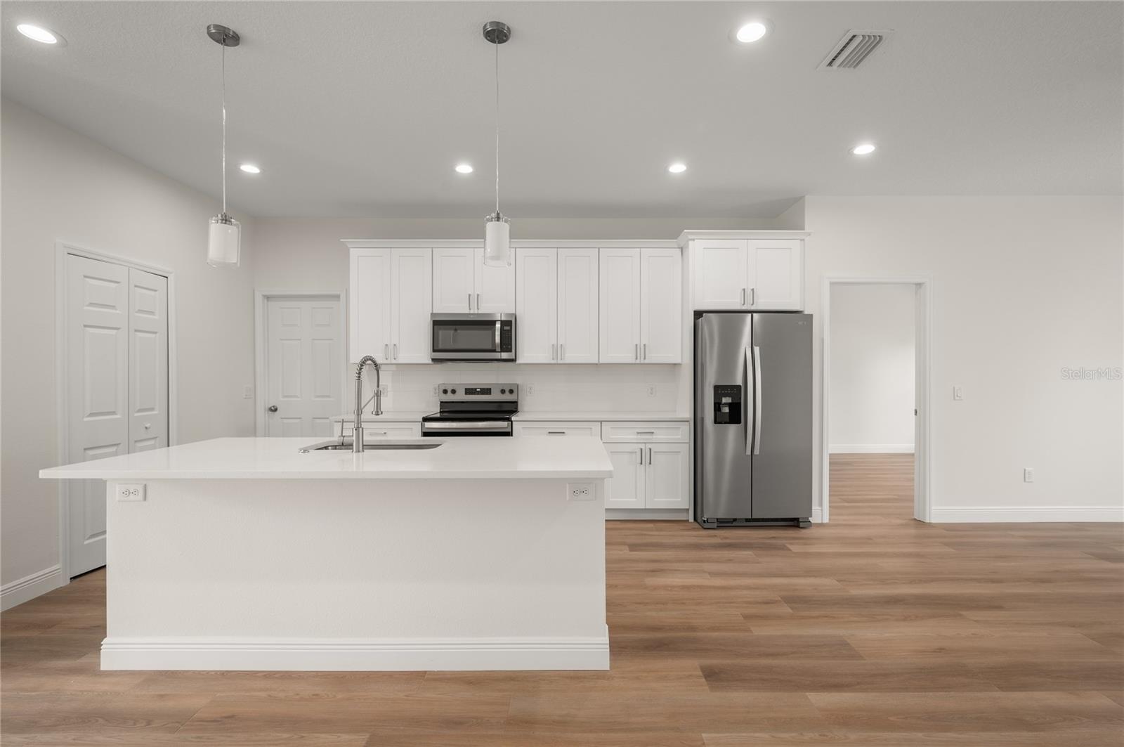 140 11TH AVE, OSTEEN, FL, 32764