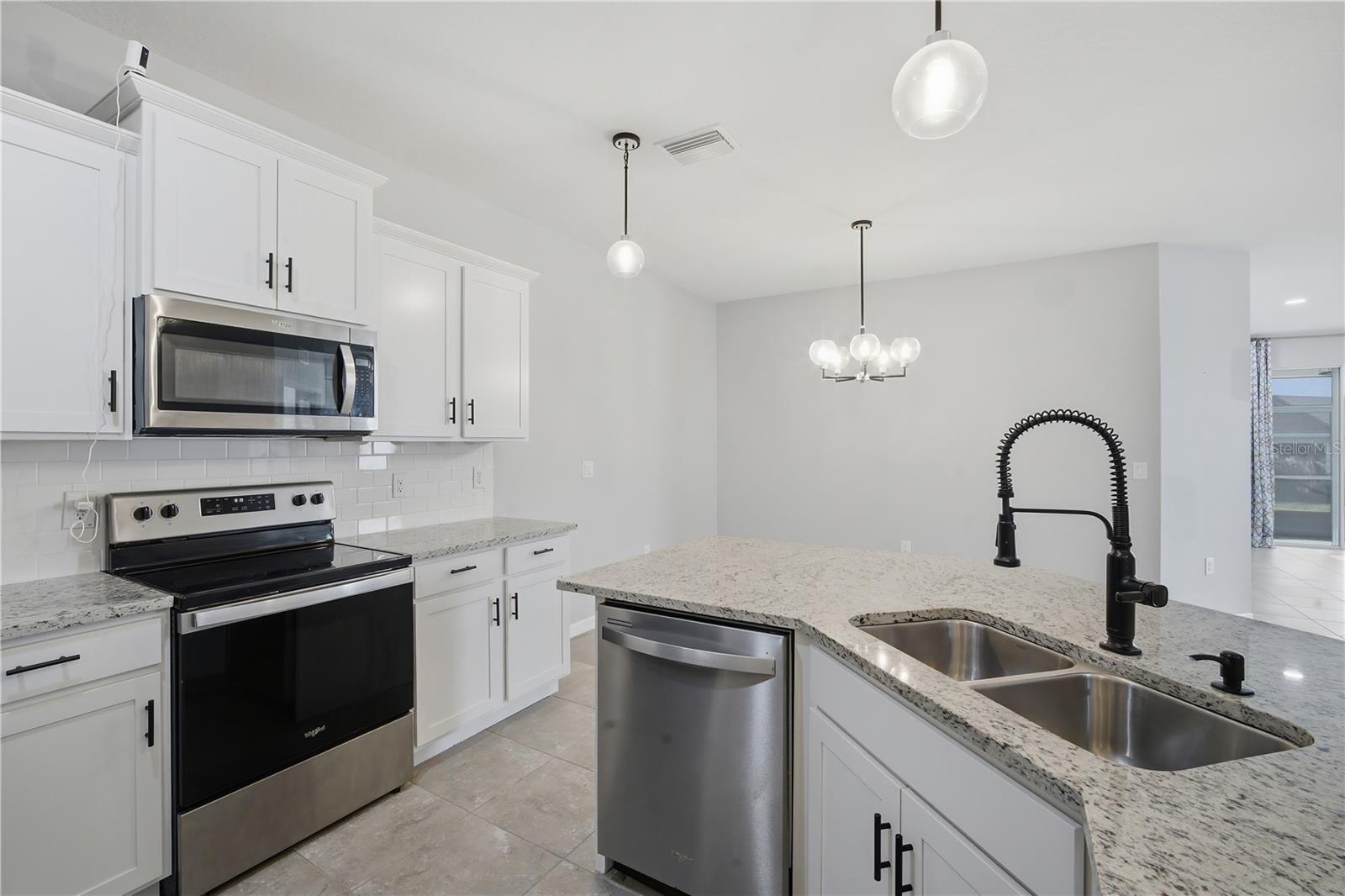 7796 STONEBROOK CIR, WESLEY CHAPEL, FL, 33545