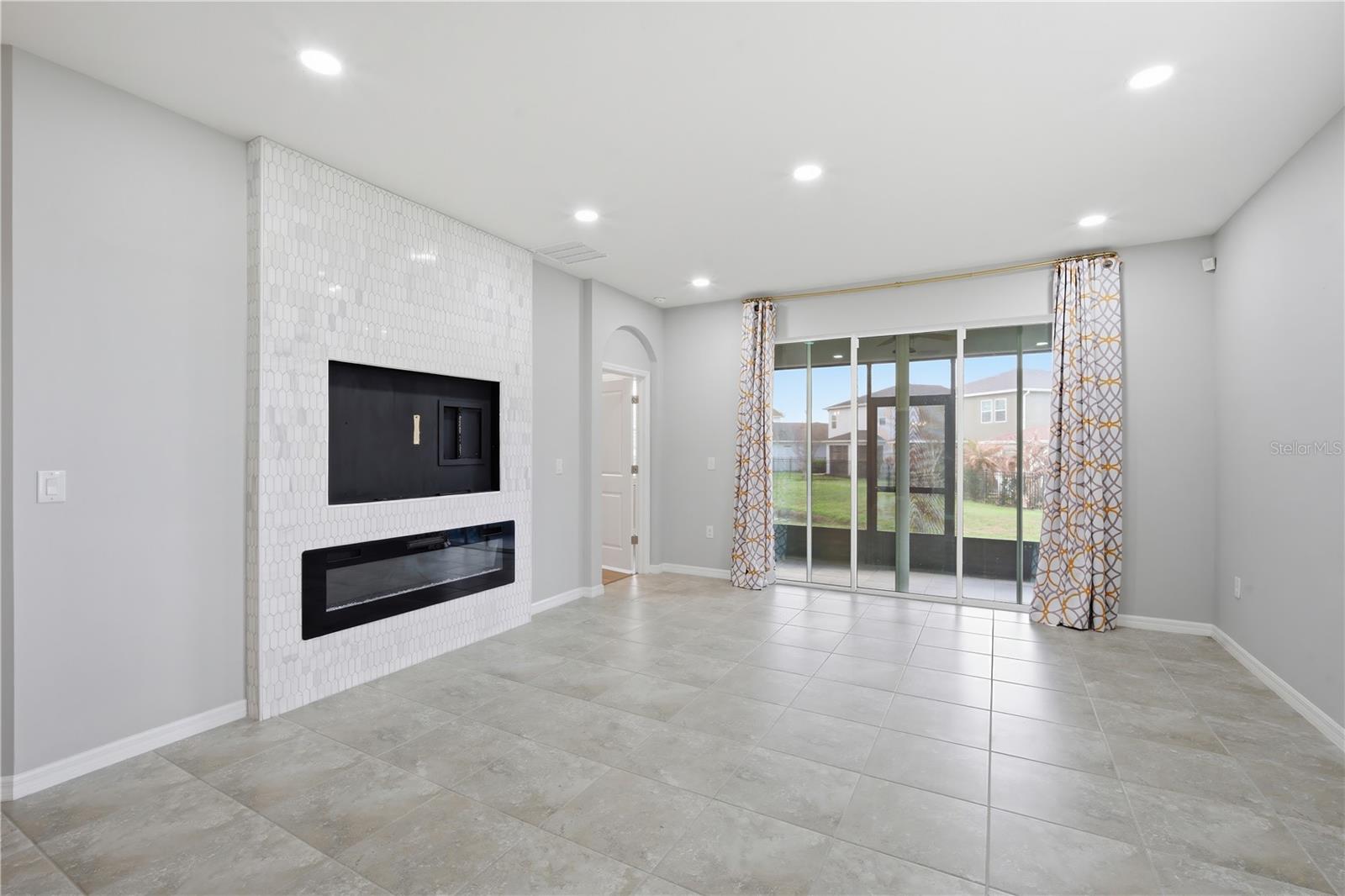 7796 STONEBROOK CIR, WESLEY CHAPEL, FL, 33545