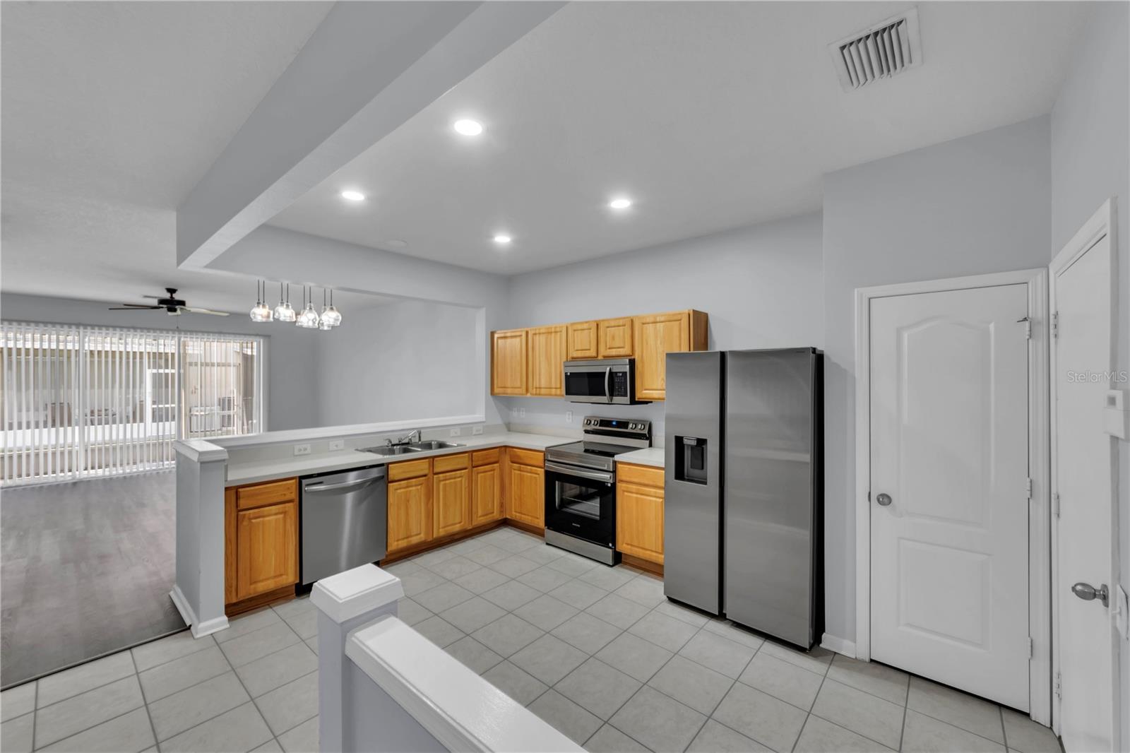 26546 CASTLEVIEW WAY, WESLEY CHAPEL, FL, 33544