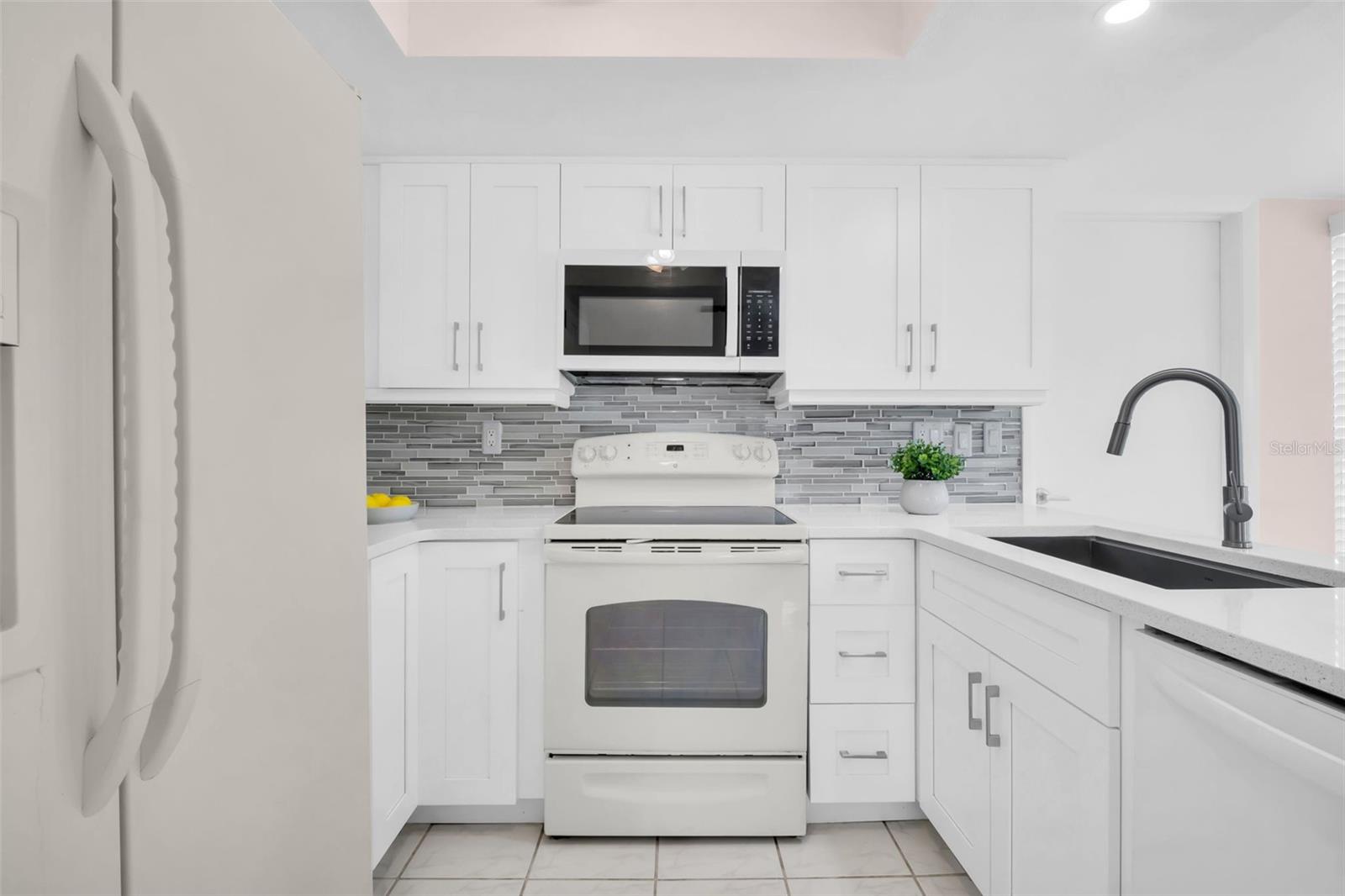 3466 SUTTON PL, PALM HARBOR, FL, 34684