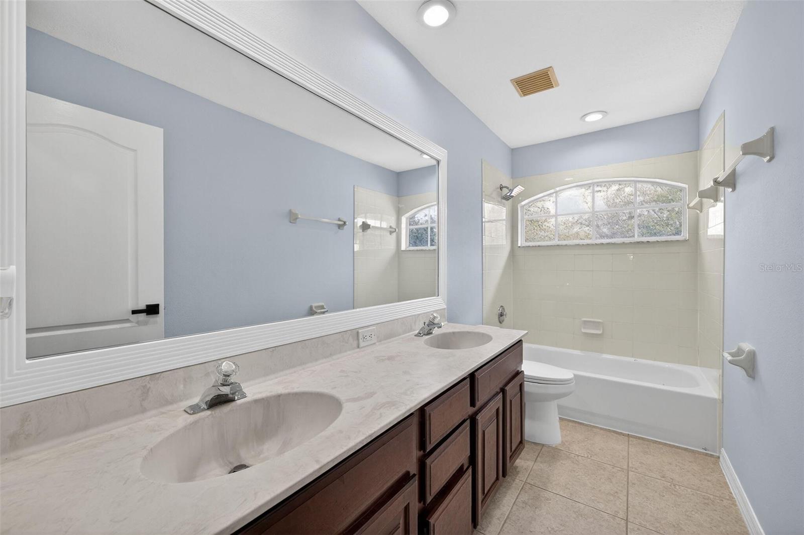 10207 DEERCLIFF DR, TAMPA, FL, 33647