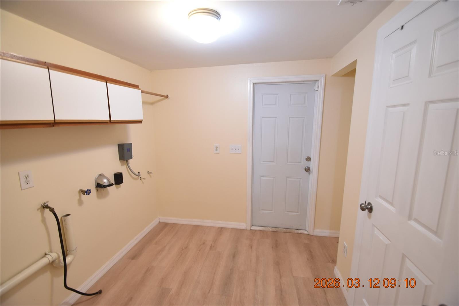 1106 E SENECA AVE, TAMPA, FL, 33612