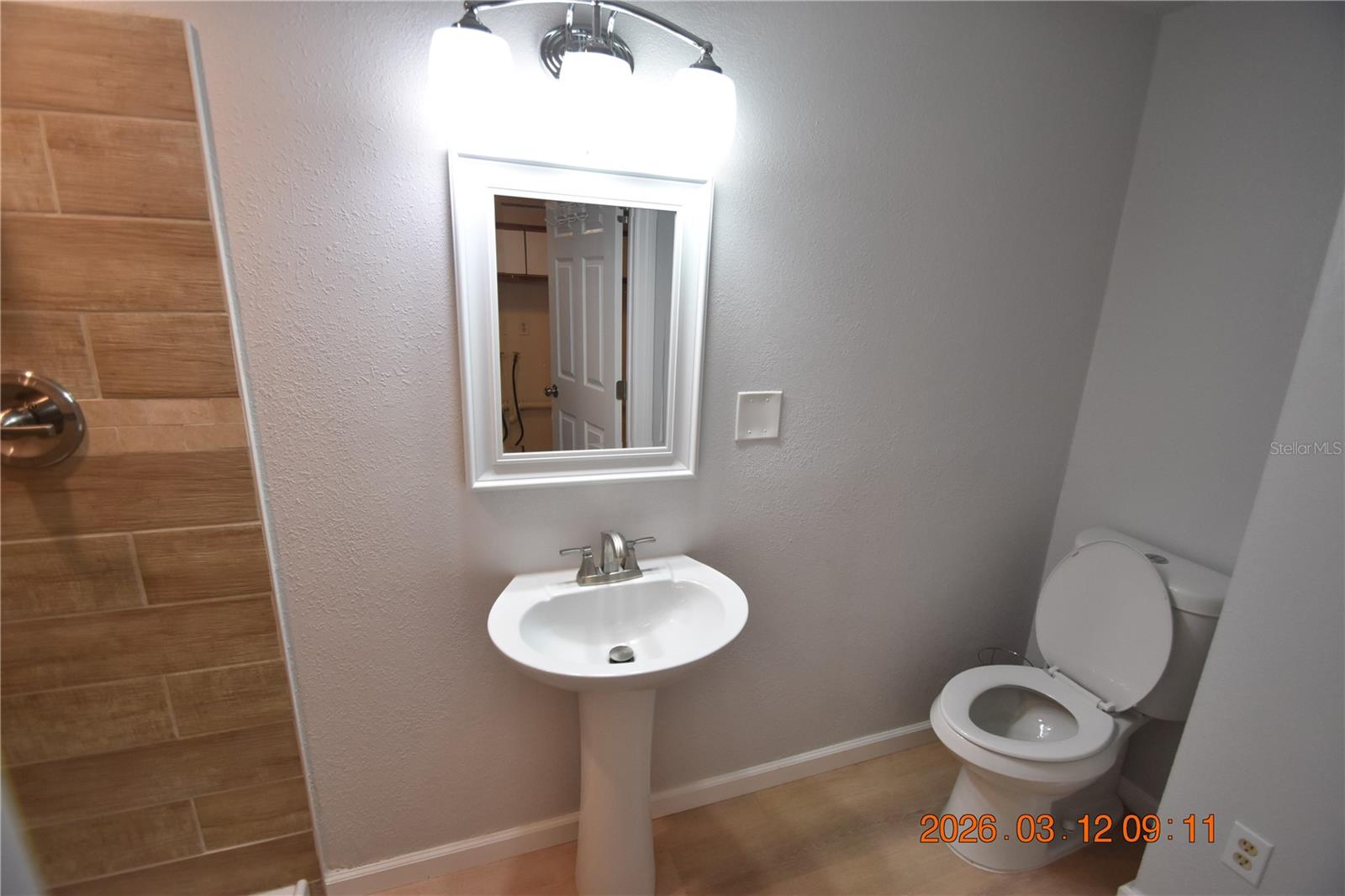 1106 E SENECA AVE, TAMPA, FL, 33612
