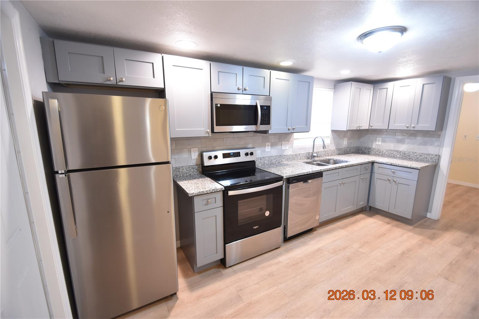 1106 E SENECA AVE, TAMPA, FL, 33612