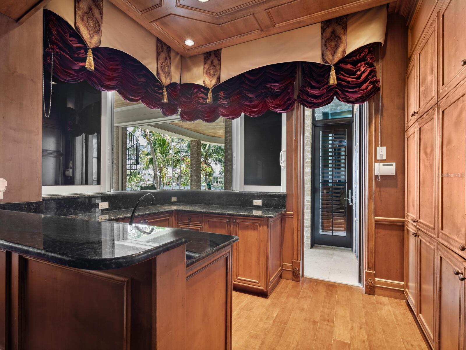 A4686188 Property Photo